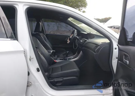 2016 Honda Accord Sport z USA, uszkodzony, nr VIN 1HGCR2F52GA139070